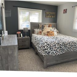Bedroom Set In Stock For Immediate Delivery 