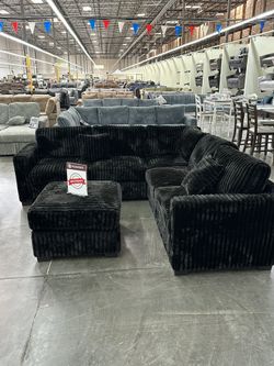 Corduroy Sectional.  4 Pc Sectional Color Black New In A Box     ✨. Juego De Sofas Nuevos En Caja Color Negro  ☎️(213)713-74-89 Call Or Tex