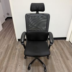 Ergonomic Office Chair w/ Headrest & Lumbar Support