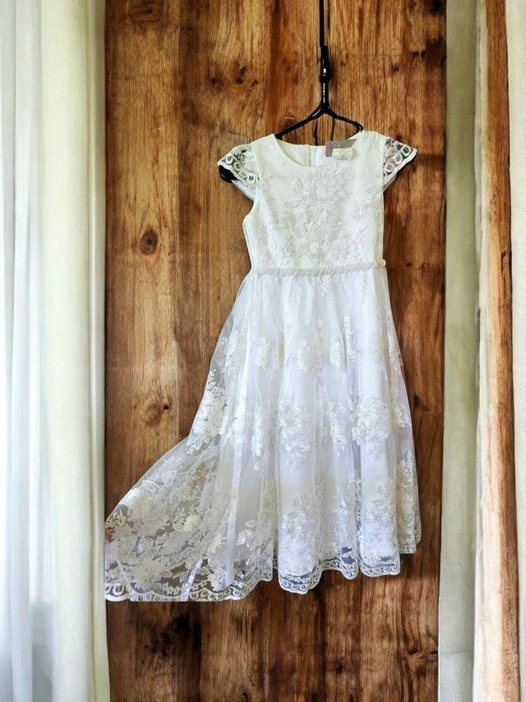 ♡Size 7 White Lace TeaLength Flower Girl Dress Wedding Chantilly Place Dillards♡