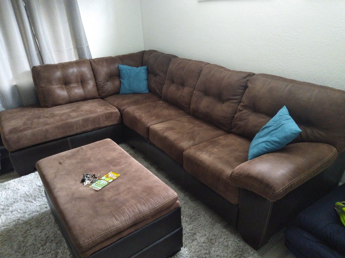 Sectional couch