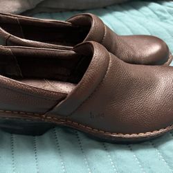 Born Concept Women 8 Brown Leather Slip On Shoes