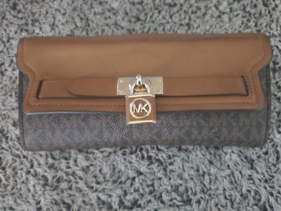 Michael Kors Purse & Wallet