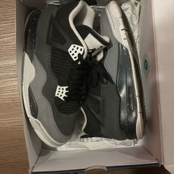 Jordan 4s 