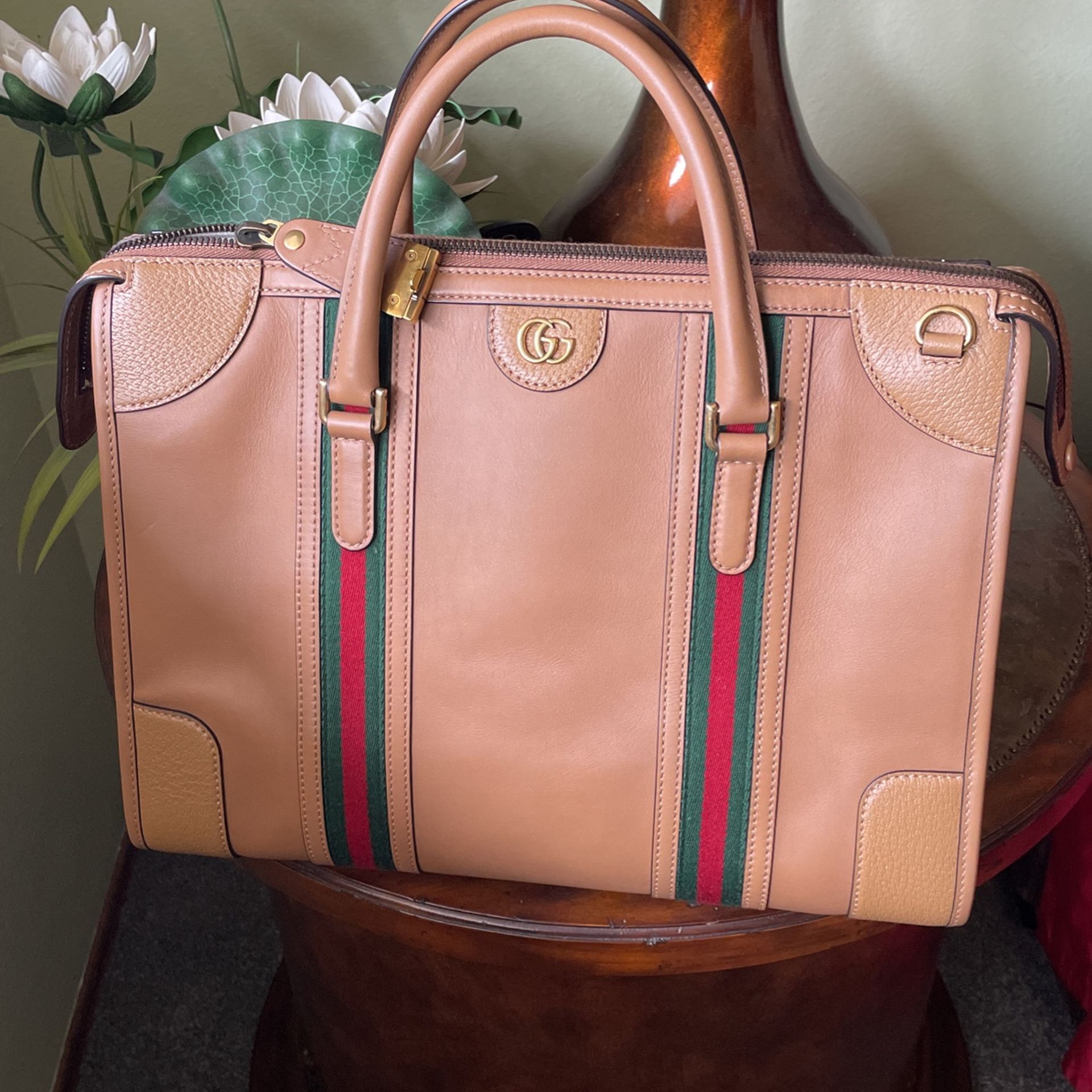 Authentic GUCCI - $2500