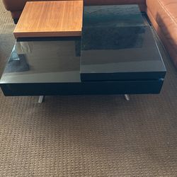 Coffee table With Swivel Top