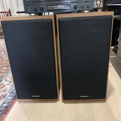Vintage Kenwood speakers 140 watts of music and Garrard receiver with remote control in excellent conditions 