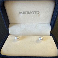 Mikimoto 18k yellow gold pearl stud earrings