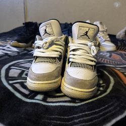 Jordan 4s