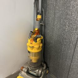 Dyson Vacuum Cleaner 