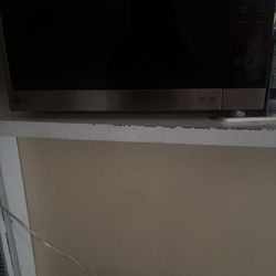 LG. Microwave 