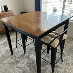 Square Dinning Table Set
