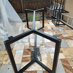 Table base  in iron