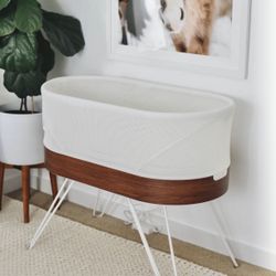 SNOO Baby Bassinet 🍼👶With FREE Diapers and Much More