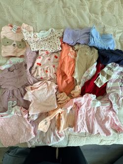 Free baby clothes, girl newborn 0-3 months