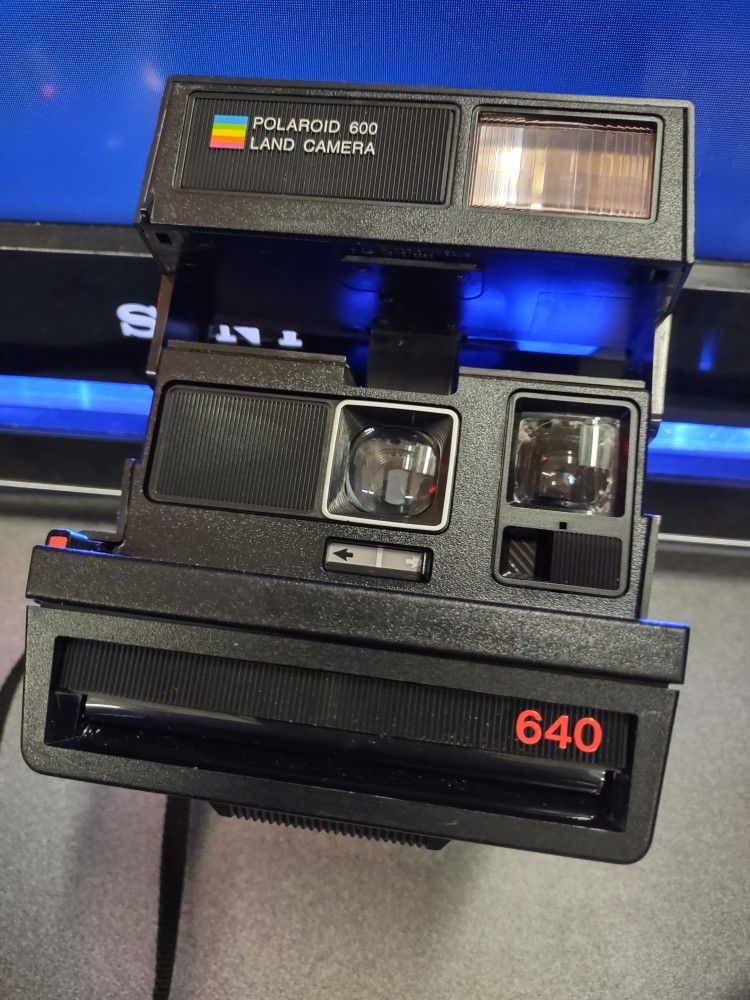 POLAROID LAND CAMERA 640