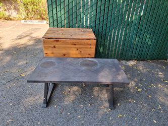 2 Free tables - TLC