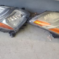 2008 Toyota Prius Passenger Side Headlights 
