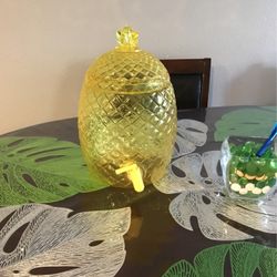 Bote Para Agua Fresca $12 Dólares