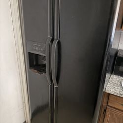 Black Fridge 