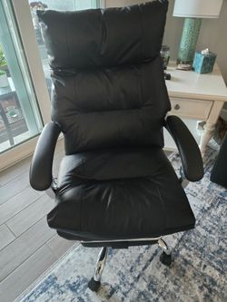 Chair - Office with built in massage and heat