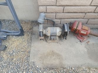 Delta bench grinder