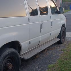 E350 Super Duties Van 