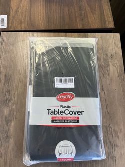 Neatiffy 84" Round Plastic Table Cloth Waterproof Disposable/Reusable Cover 6pk - Black Round
