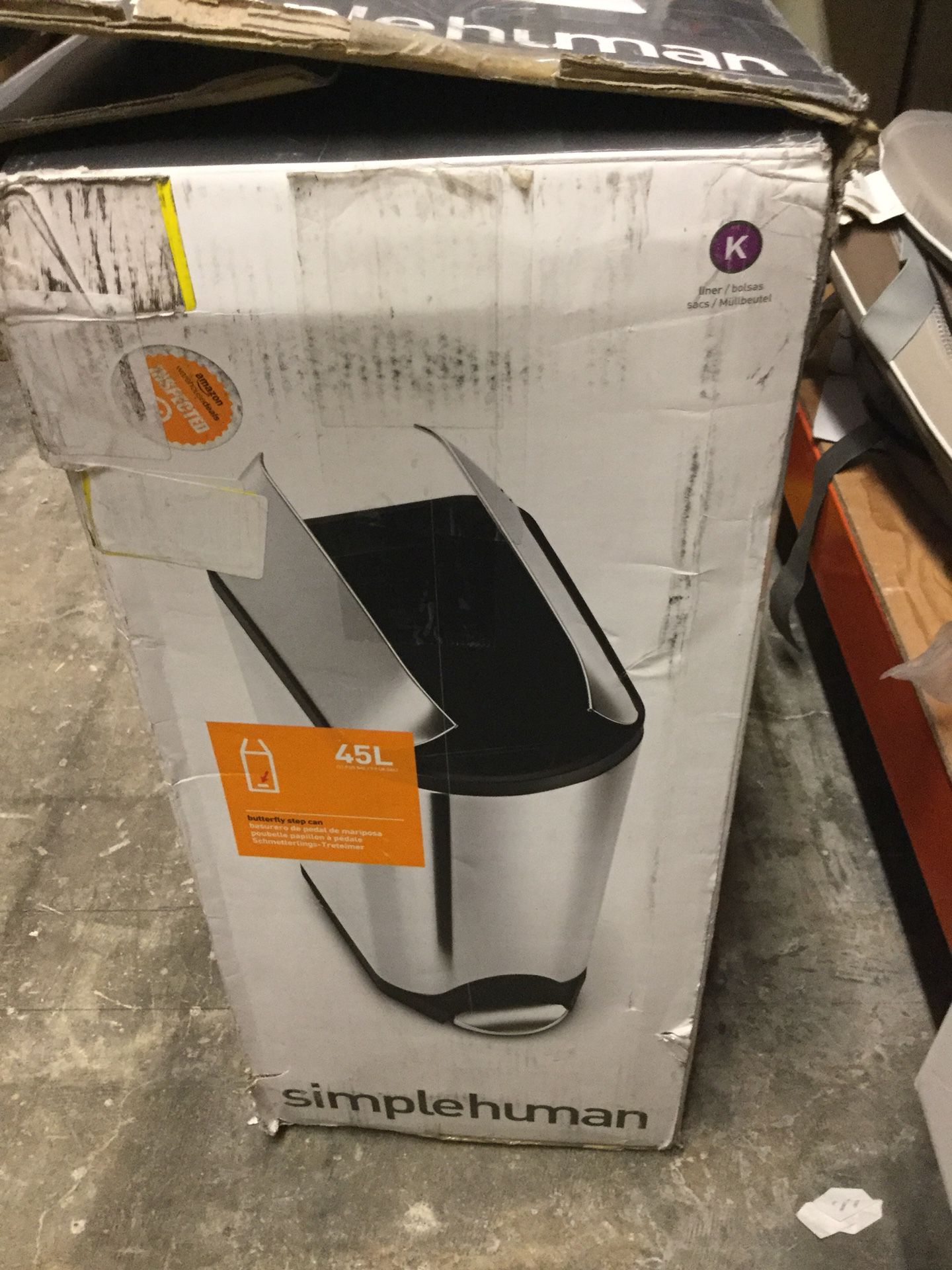Simple human Butterfly Trash Can for Sale in Queens, NY - OfferUp