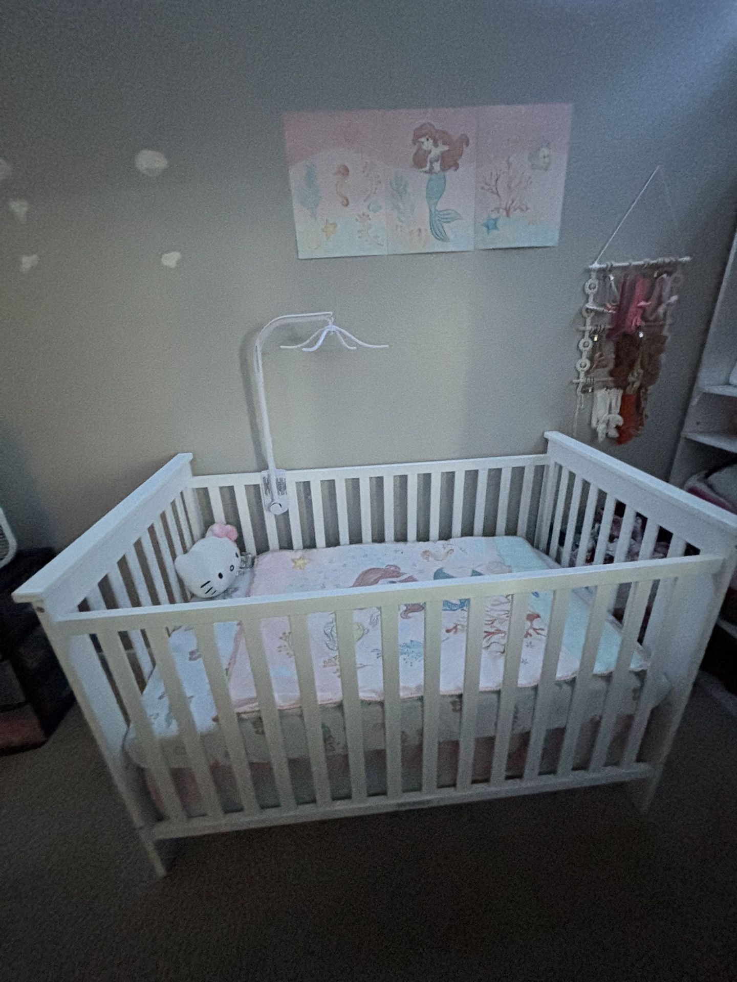 baby crib