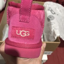 😍Hot Pink Uggs 