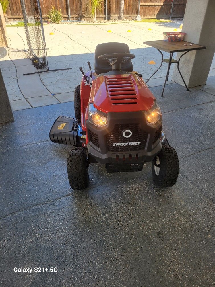 Troy-bilt Tractor Mower 