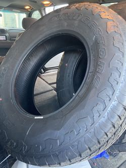 Set of 4 bridgestone dueler A/T 245/75R17