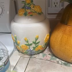4 Ceramic Jars