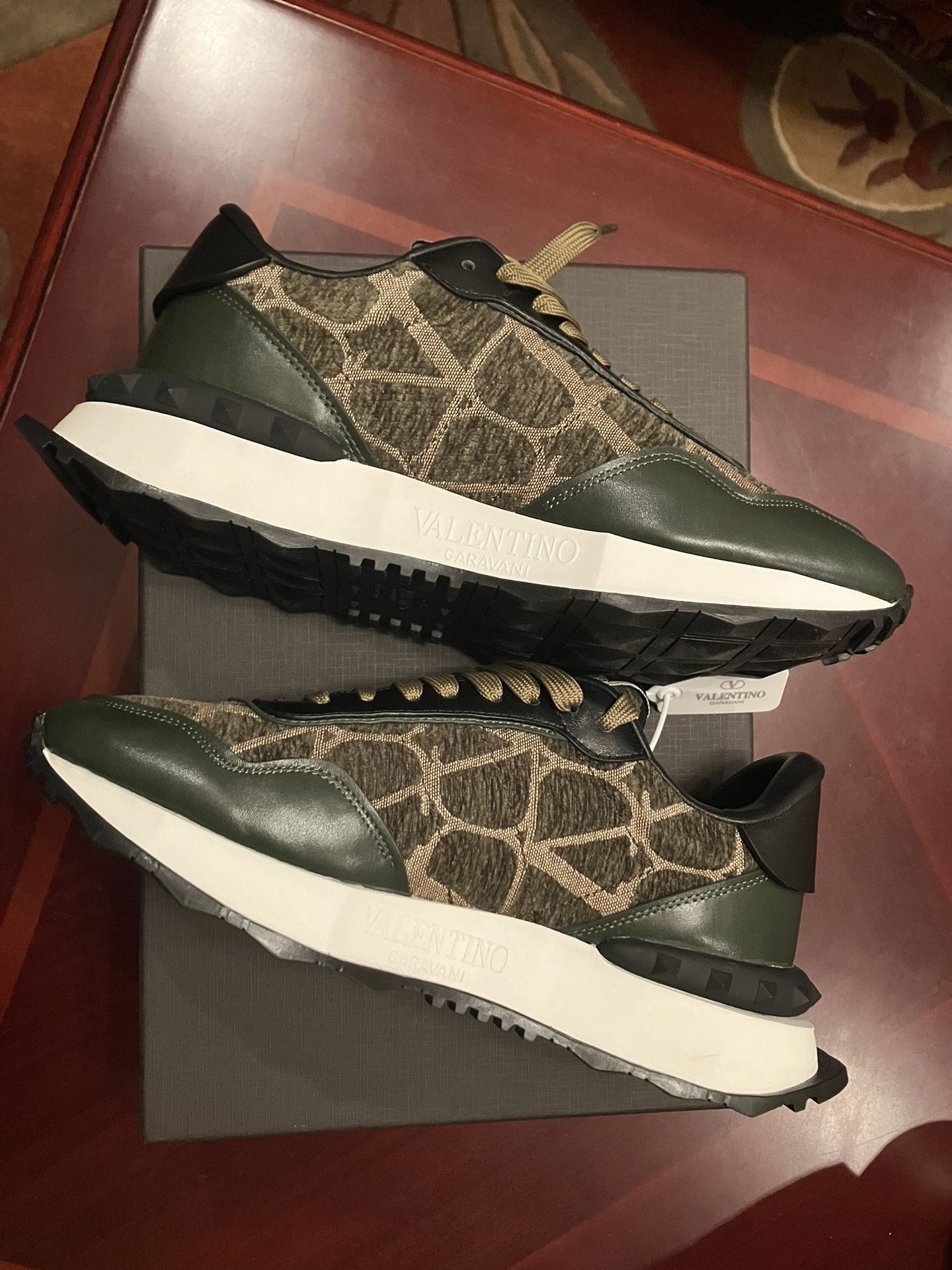 Valentino Garavani Camouflage Rockrunner Sneakers