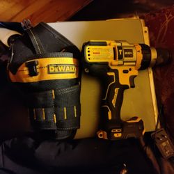 DeWALT DCD999 DeWALT Cordless Drill w/ Holster