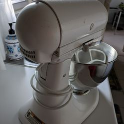 Vintage Kitchen Aid Mixer $60 Works Amazing  Always Work Super Good 