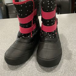 Snow Boots Brand New Size 5