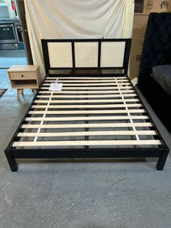 Queen Size Platform Bed Frame Solid Wood ONLY $119 Brand New 