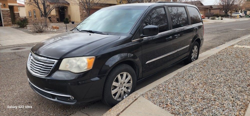 2014 Chrysler Town & Country