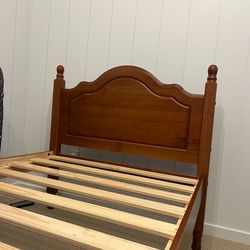 Wood twin bed and mattress perfect condition make me an offer