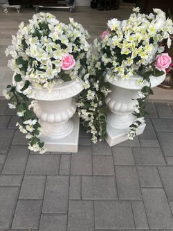 Flower Stand w/ flowers