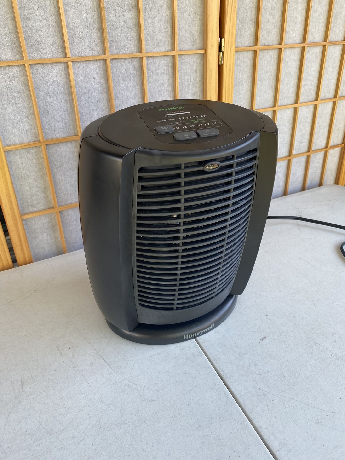 Honeywell  12” - Energy Smart Oscillating Portable Heater