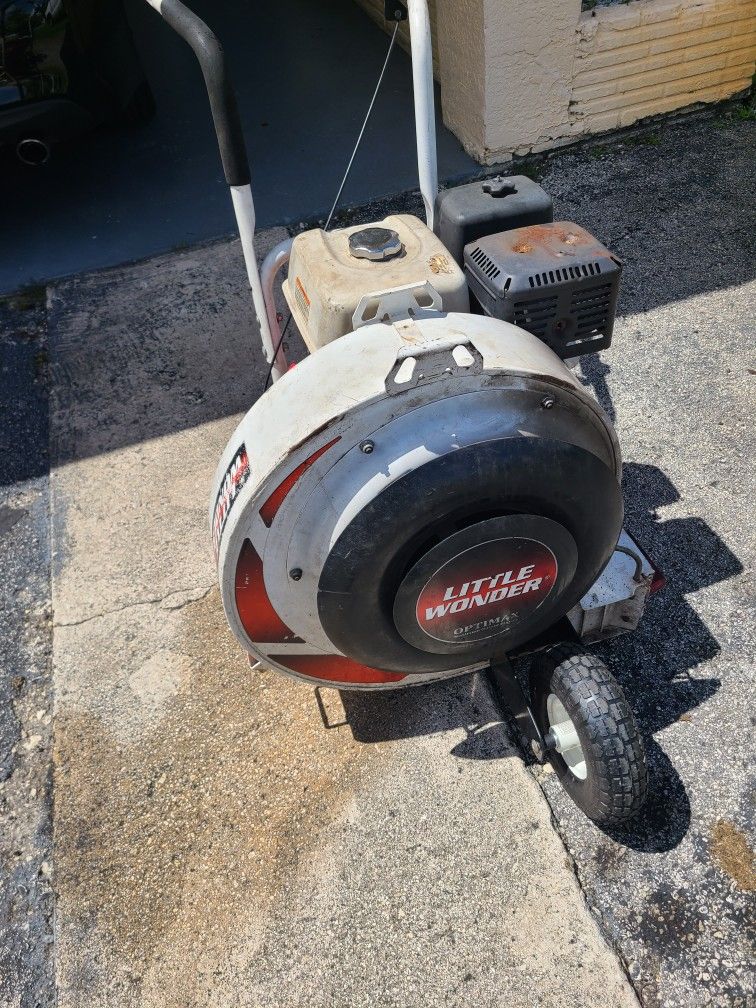 Leaf Blower