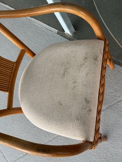 Wicker/Rattan Table And Chairs
