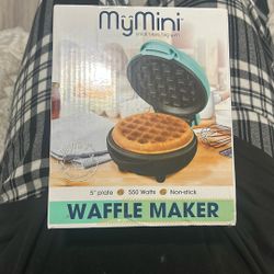 Mini Waffle Maker 
