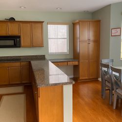 Complete Kitchen With Everything Include 