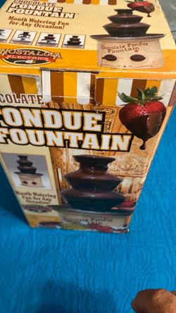 Chocolate fondue fountain