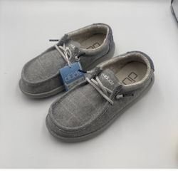 Hey Dude Wally Youth slip-on shoes, featuring a lightweight design Y-3 L-4