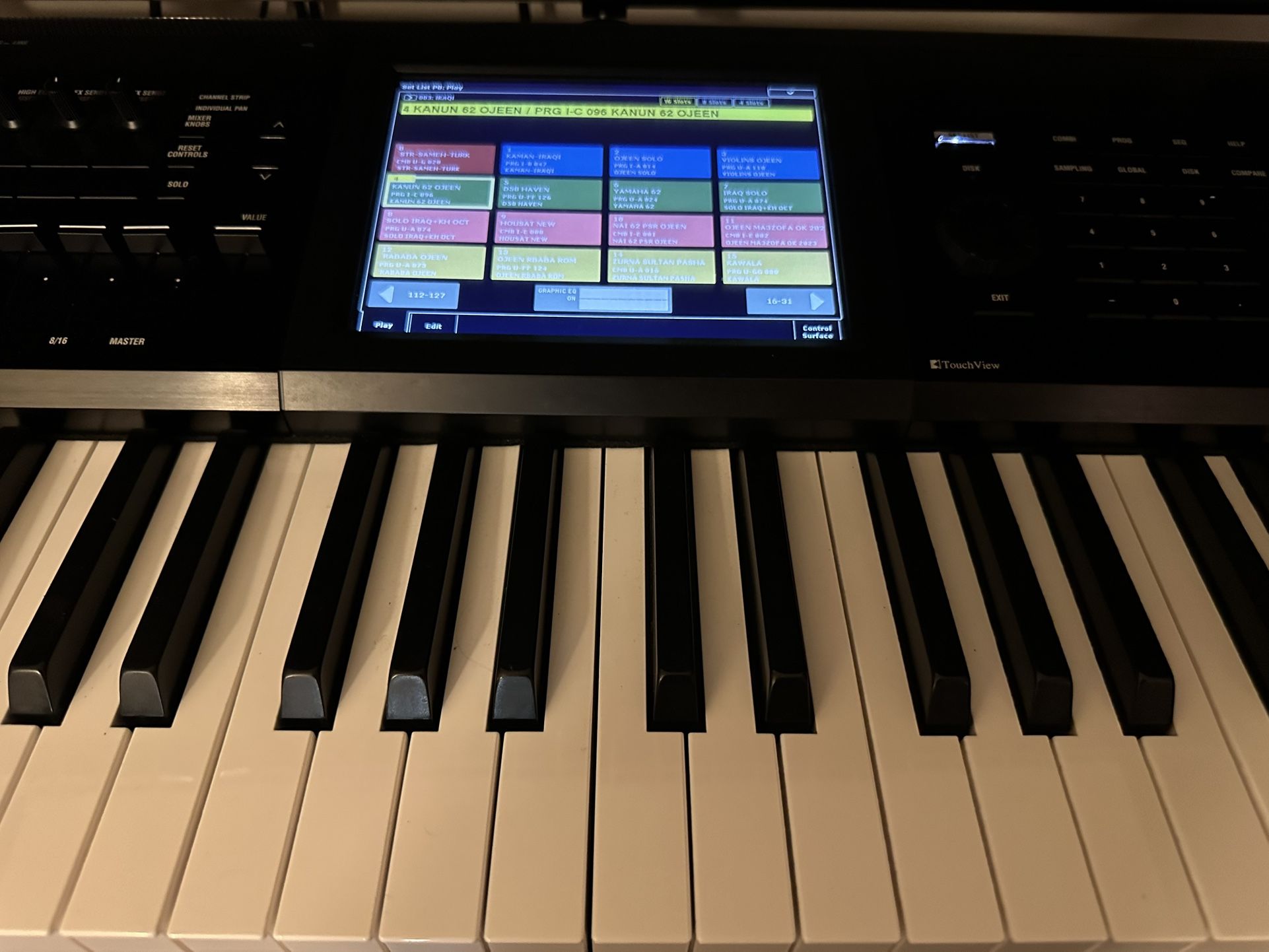 Korg Kronos 2 76 Keys